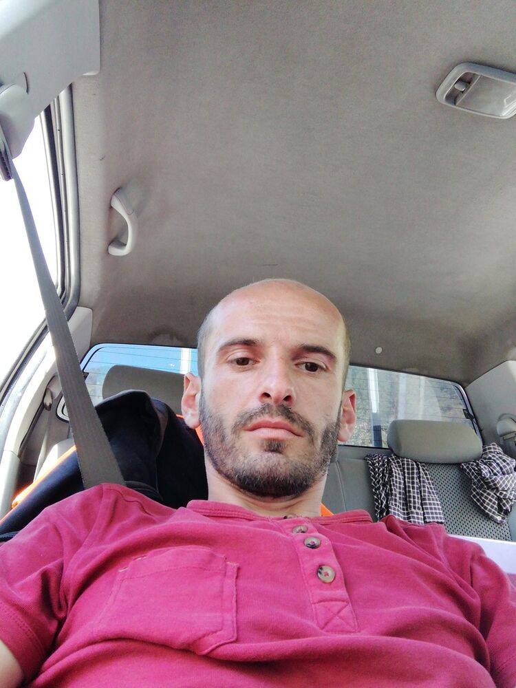  17069240  Ramin, 37 ,    