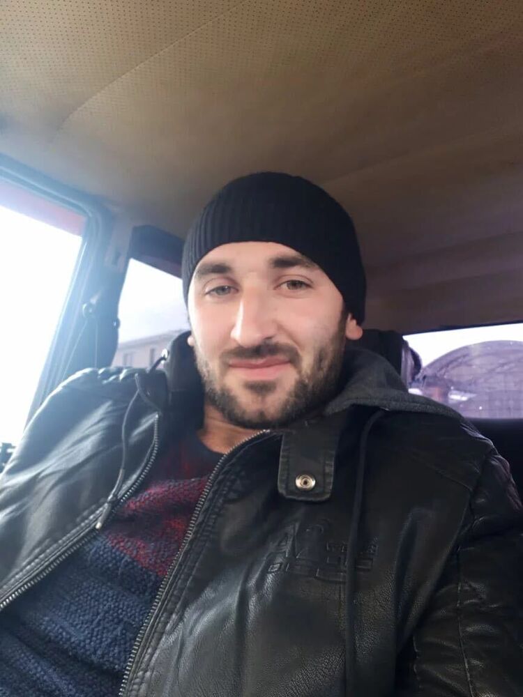  37633000  Saro, 35 ,     