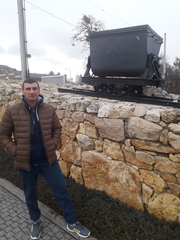  ,   Iura, 40 ,   ,   , c 