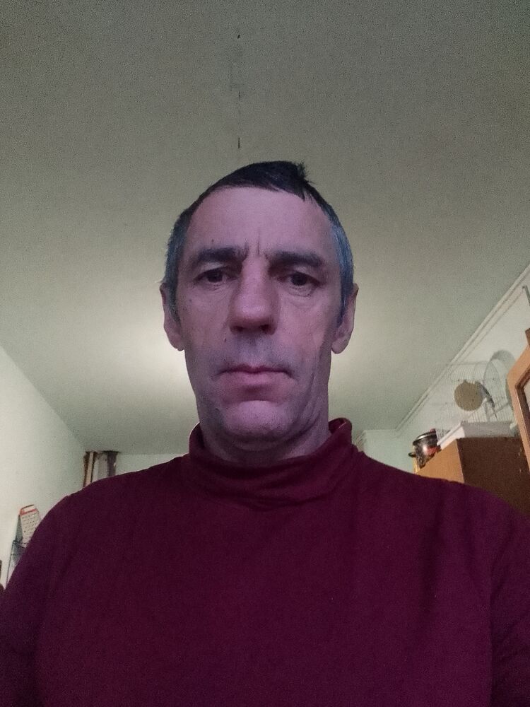  48528500  Mishail, 51 ,    