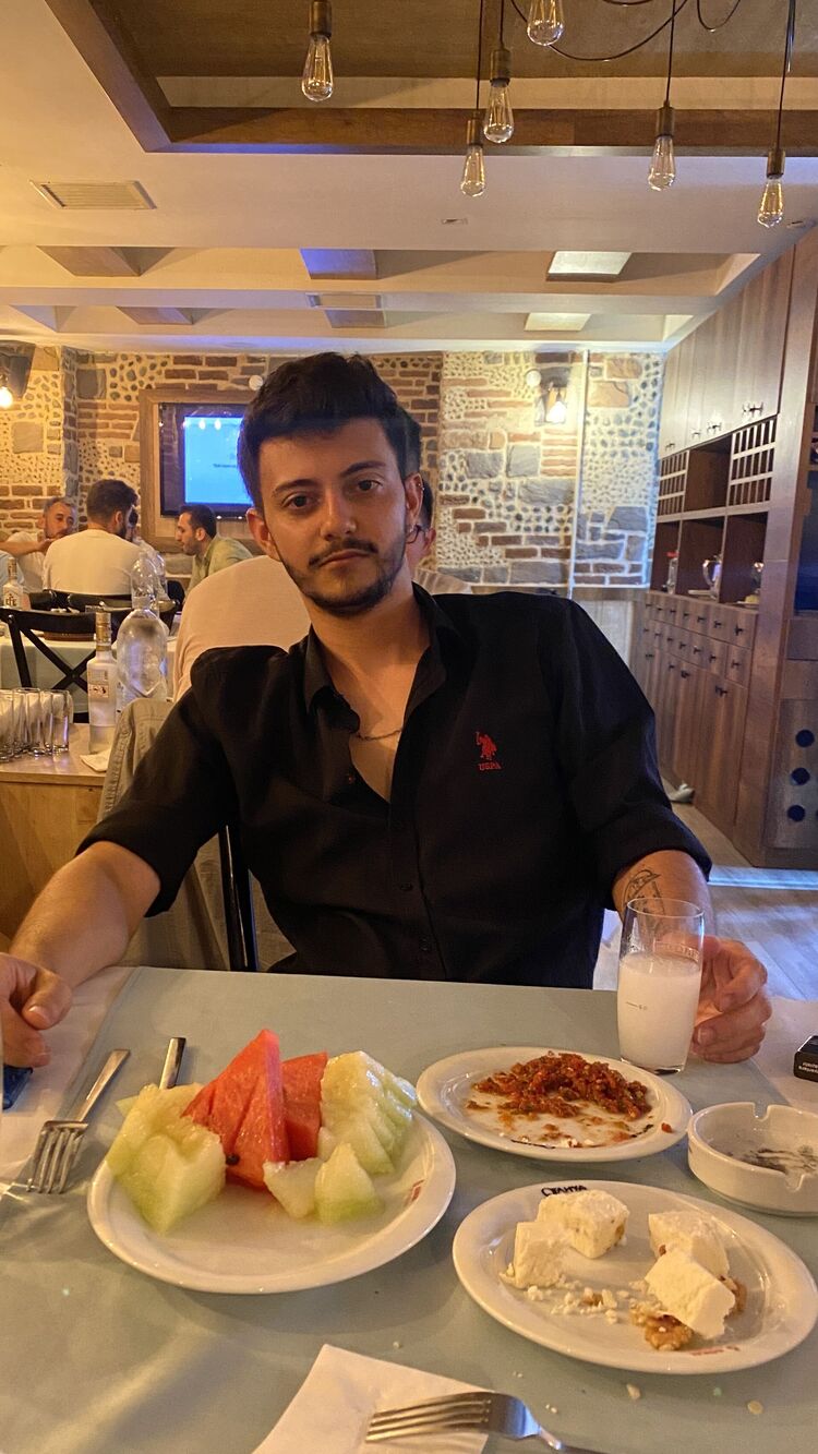  35671880  Hasan, 27 ,    
