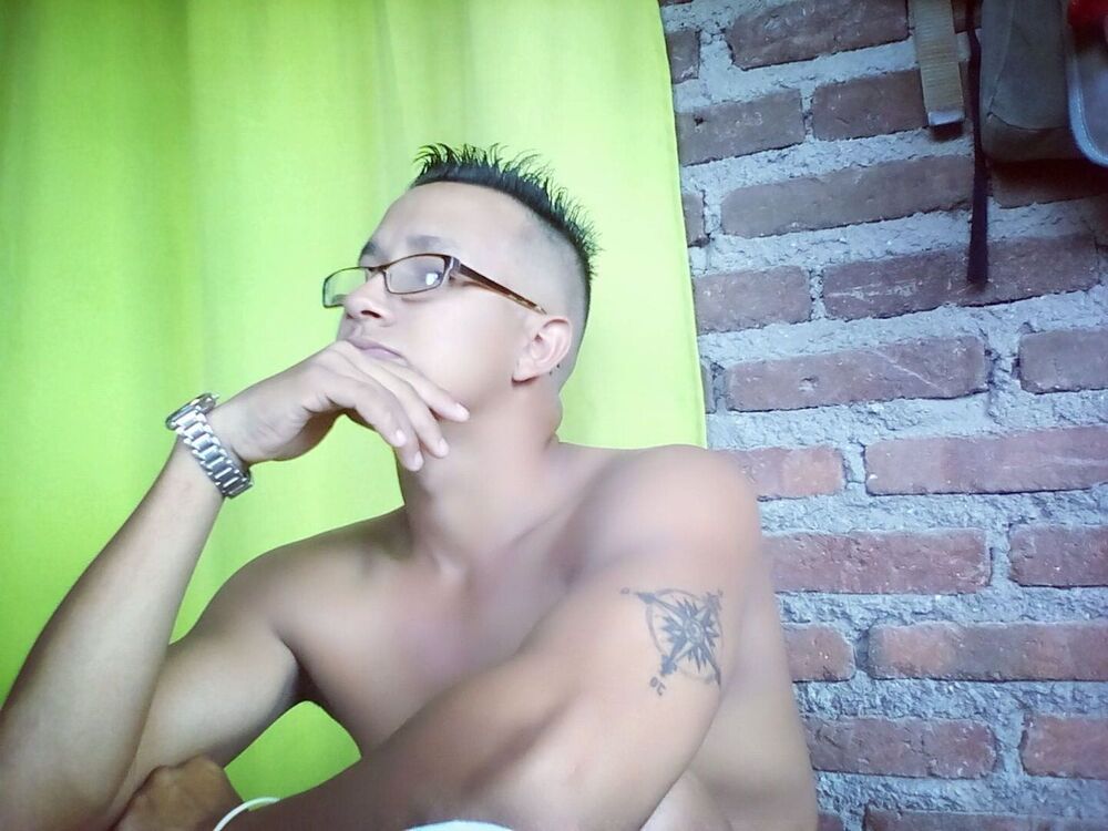  49865270  Alberto, 30 ,    -