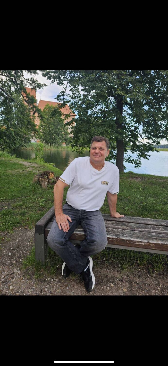  52943170  Vovik, 59 ,    