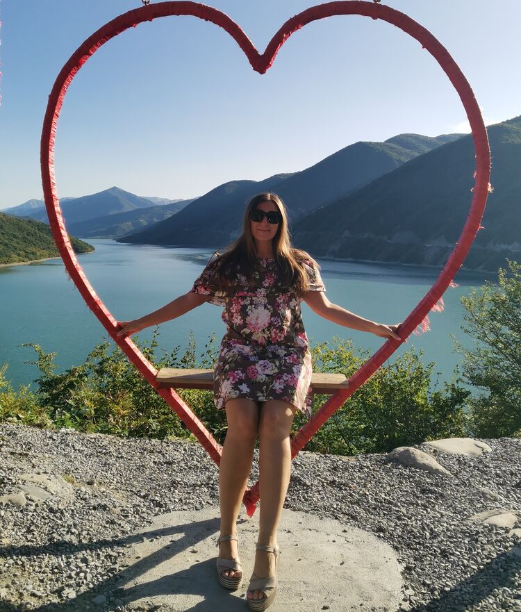  33774390  Kamila, 40 ,    