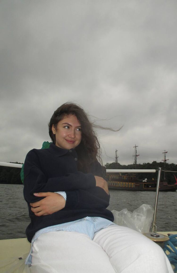  ,   Karina, 27 ,   ,   