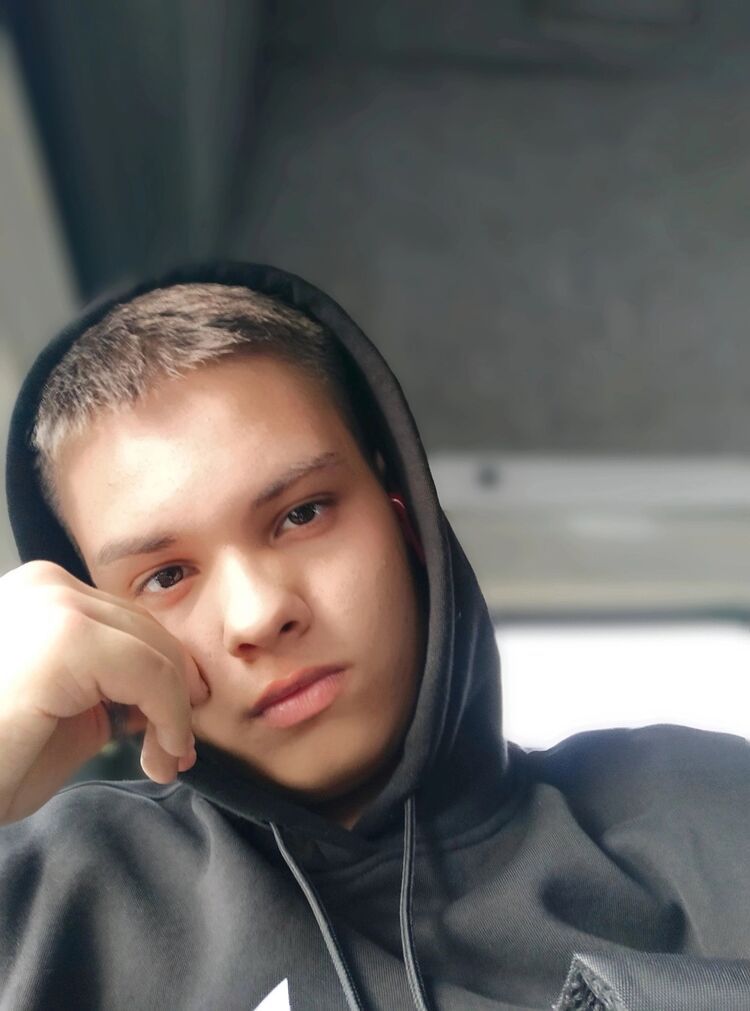  42326660  , 22 ,    