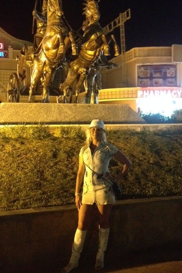  ,   Tina, 40 ,   ,   , c 