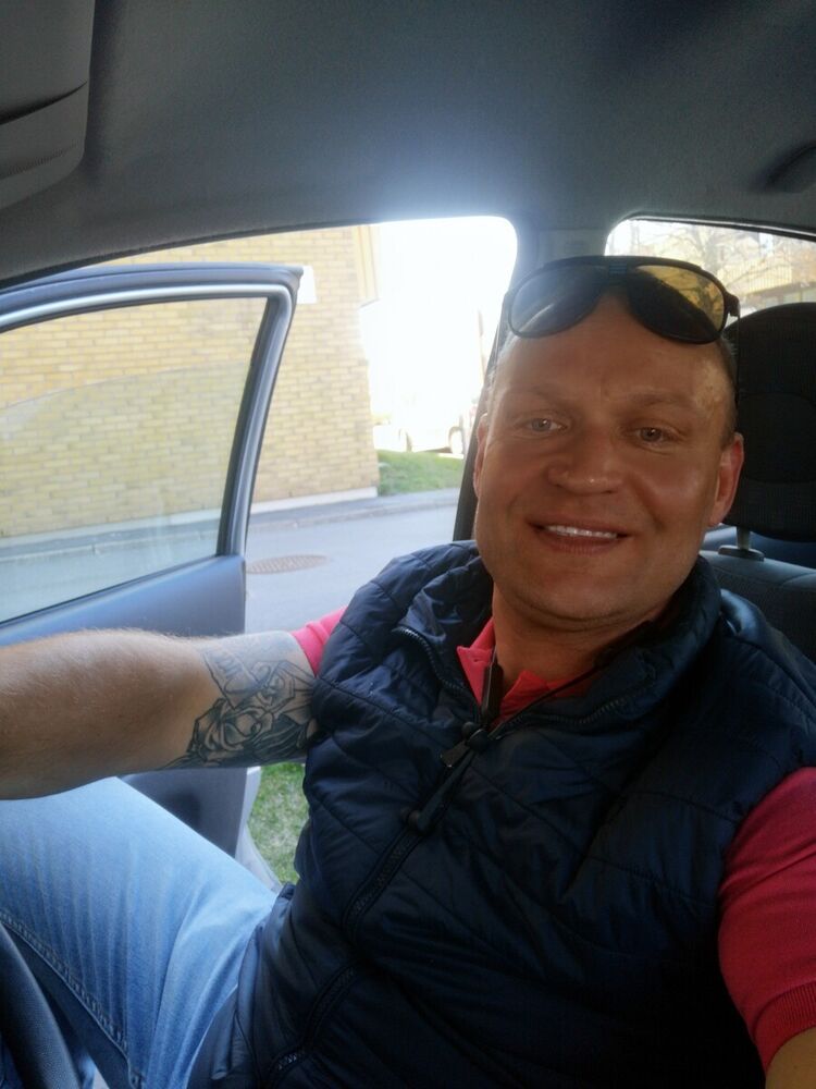  Johanneshov,   Martin, 43 ,   ,   , c 