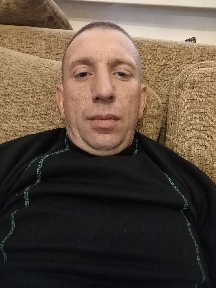  38569330  Evgen, 41 ,    