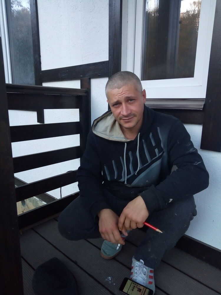  ,   Alex, 38 ,   