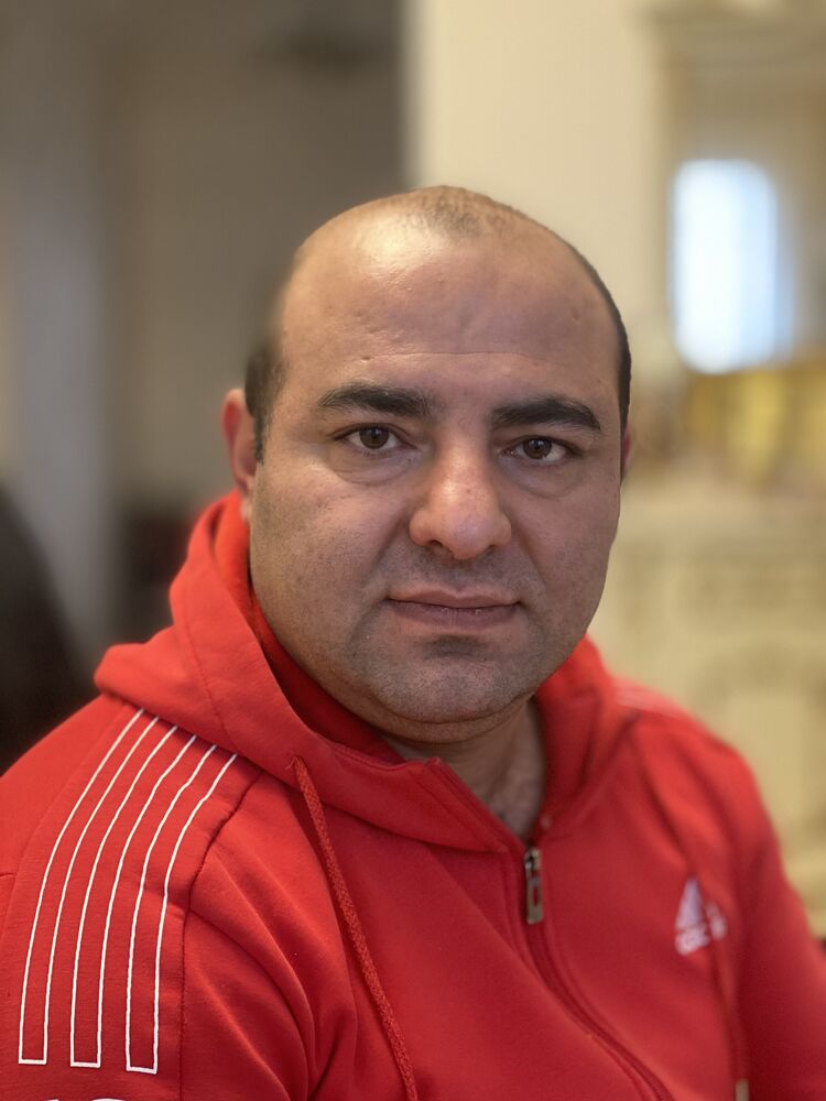  ,   Grigor, 43 ,   ,   