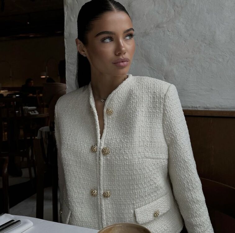  Abbots Langley,   Ulyana, 20 ,     , 