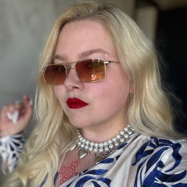 ���� 53486640 ������� �����, 32 ����, ���� ���������� � �����������