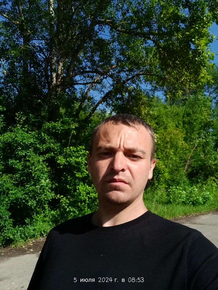  46784110  Ivan Romanov, 36 ,    