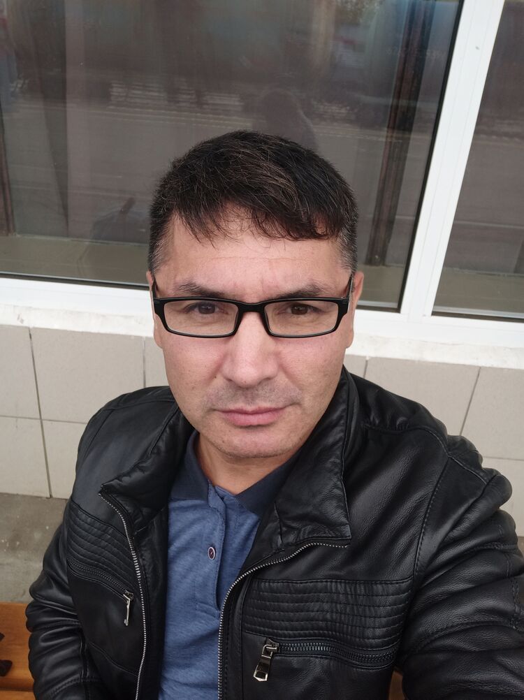  48494770  Mansur, 54 ,    