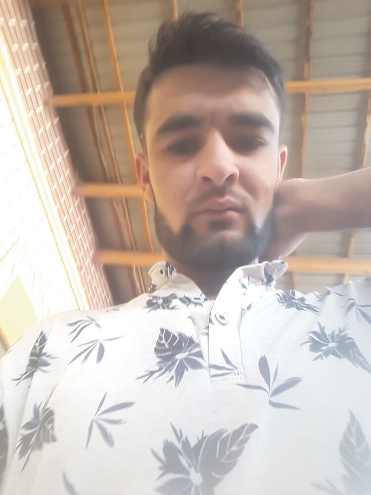  28218010  Doniyor, 26 ,    