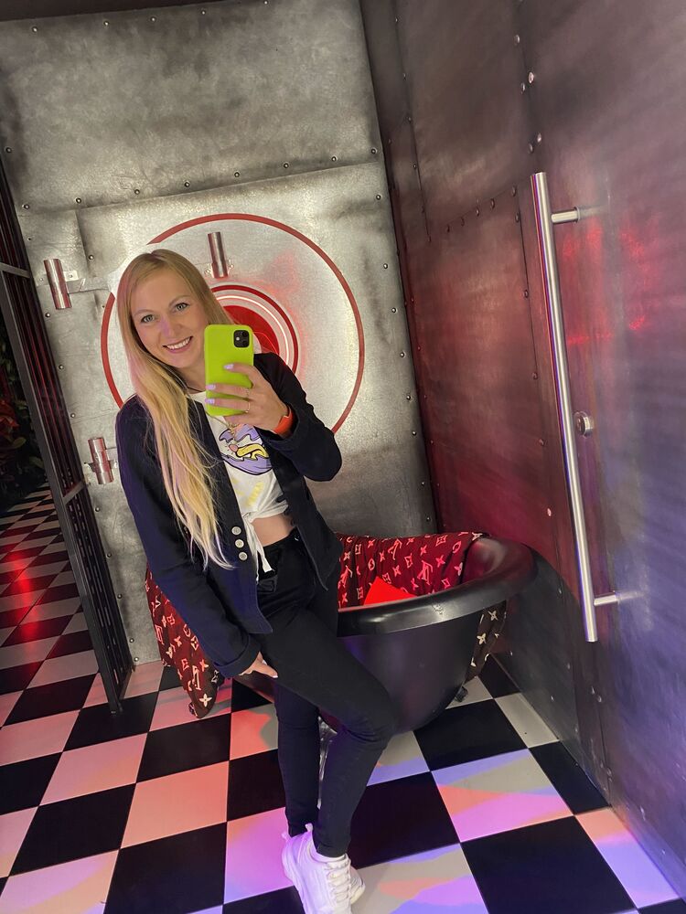  --,   , 35 ,  