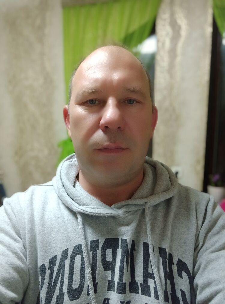  52752440  , 46 ,    