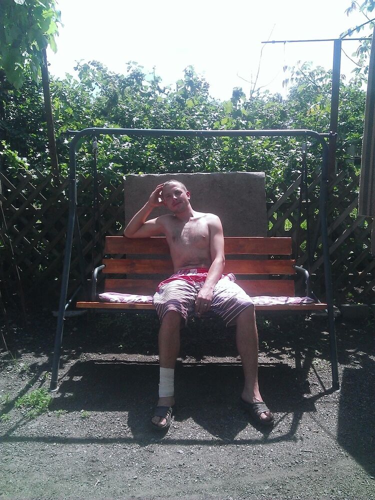 ,   Igor, 32 ,   ,   , c 