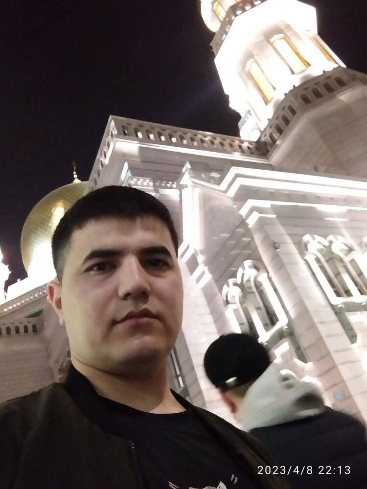  33817640  Suratbek, 31 ,    