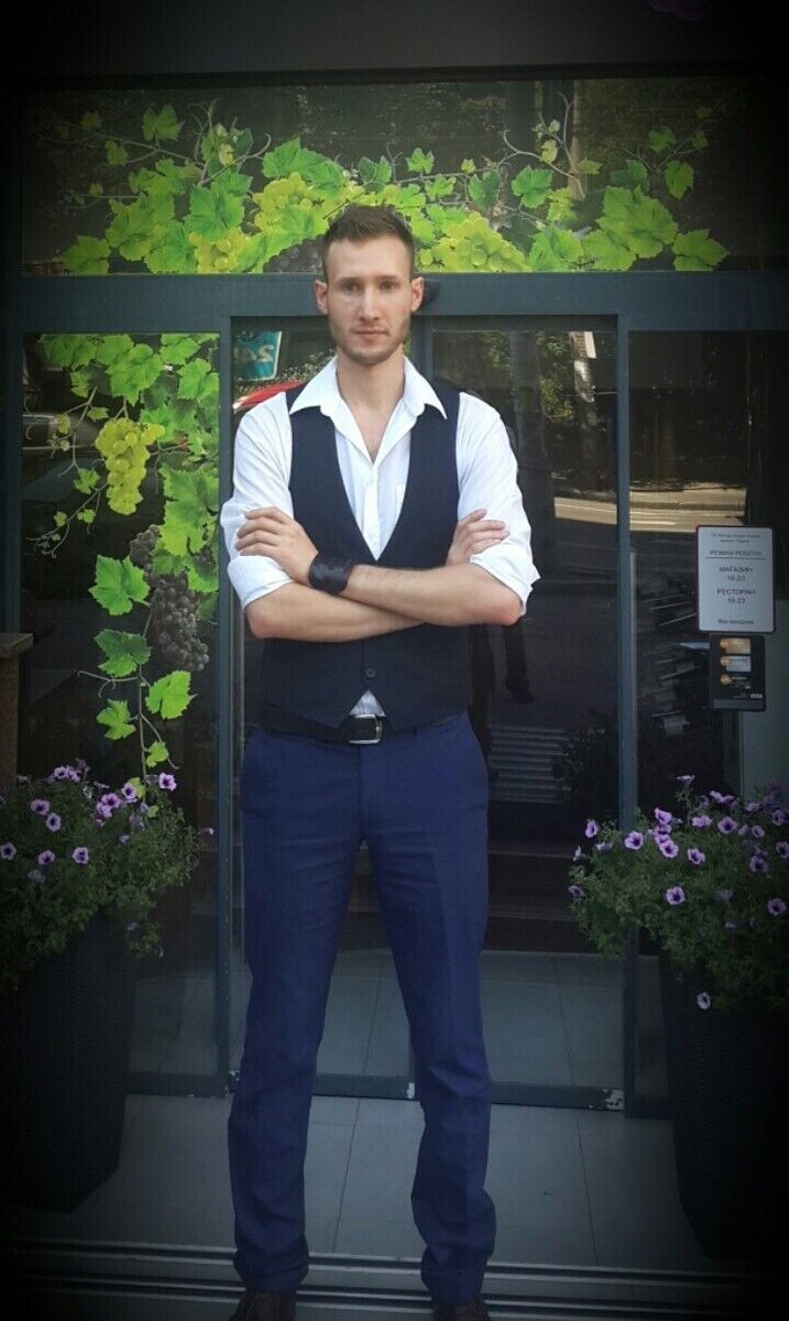  5206970  Aleks, 35 ,    