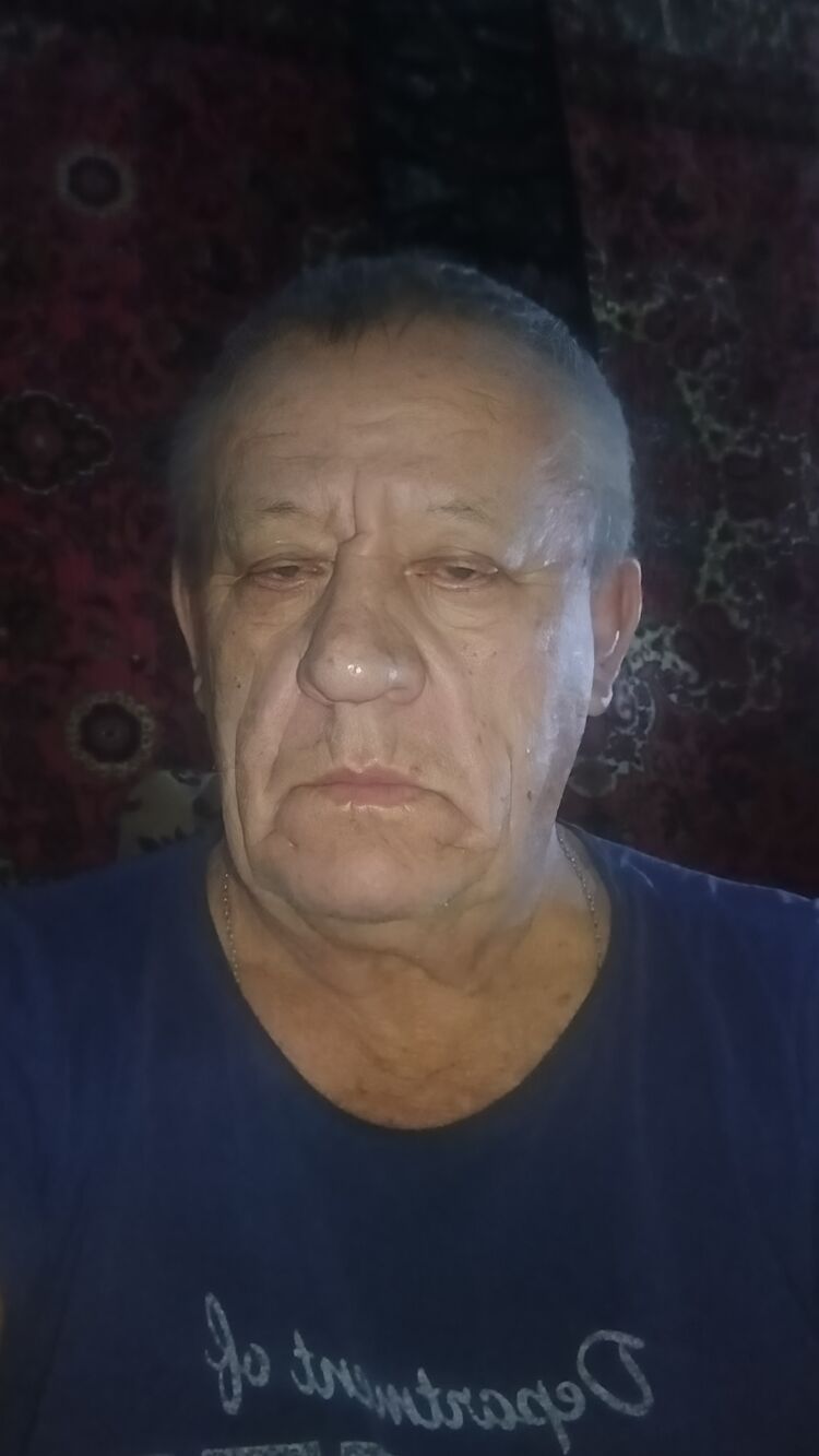  54380330  Vlad, 69 ,    