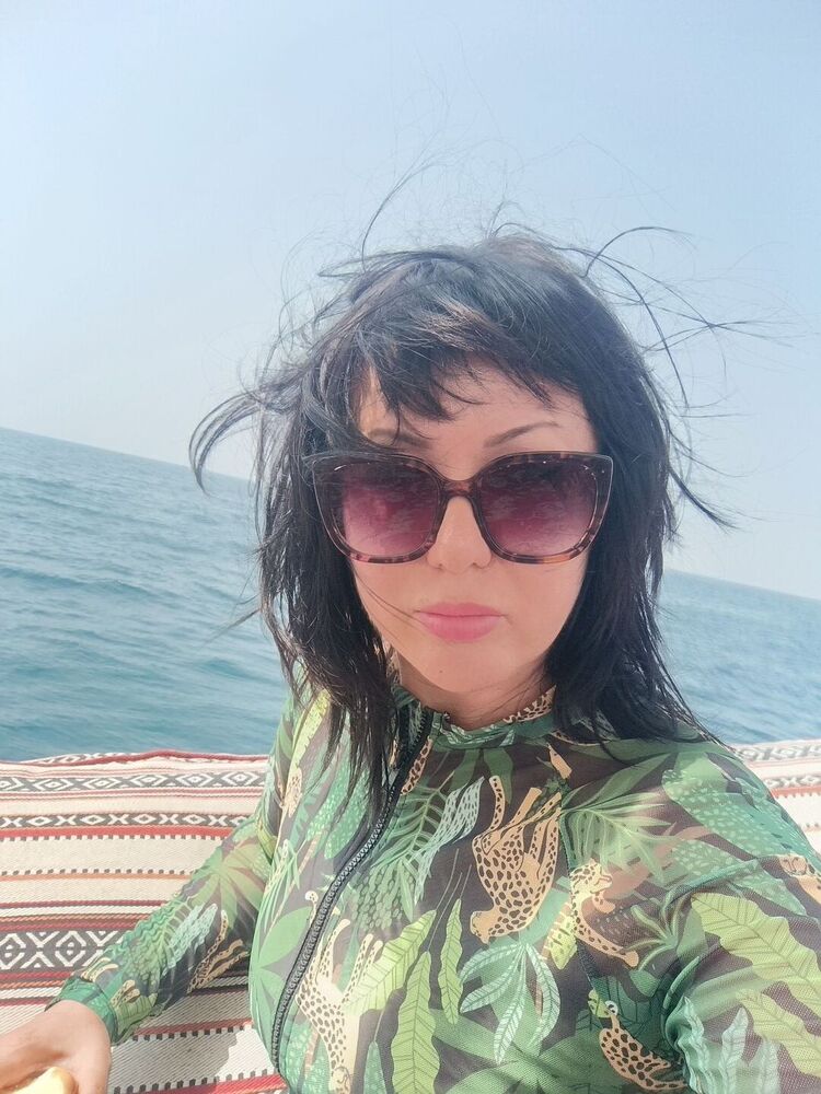  53864540  Lina, 42 ,    