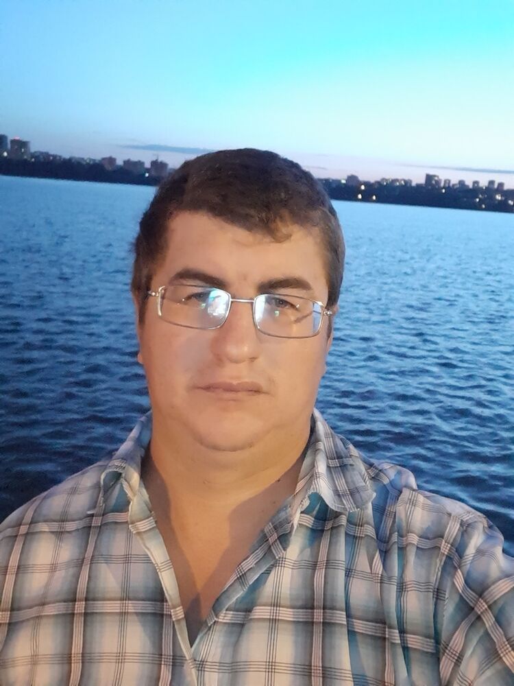  ,   Sinisa, 37 ,   ,   , c 