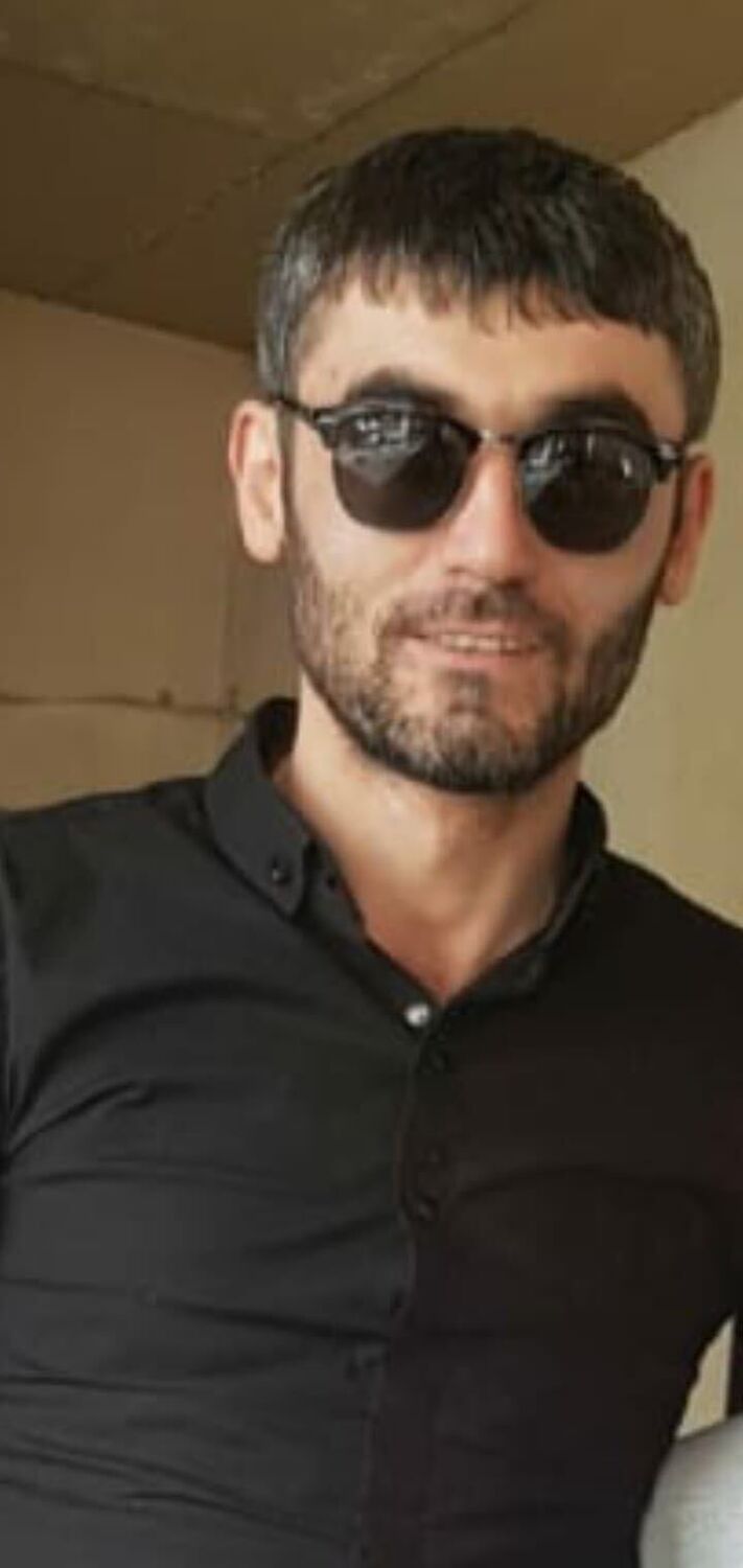  36616760  Vahik, 42 ,    