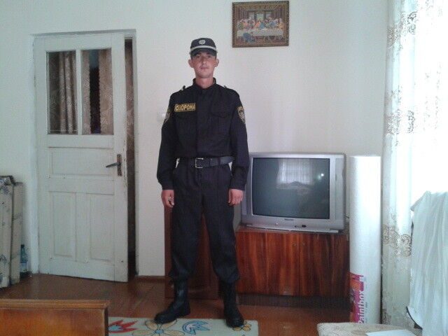  8146980  Andr, 33 ,    