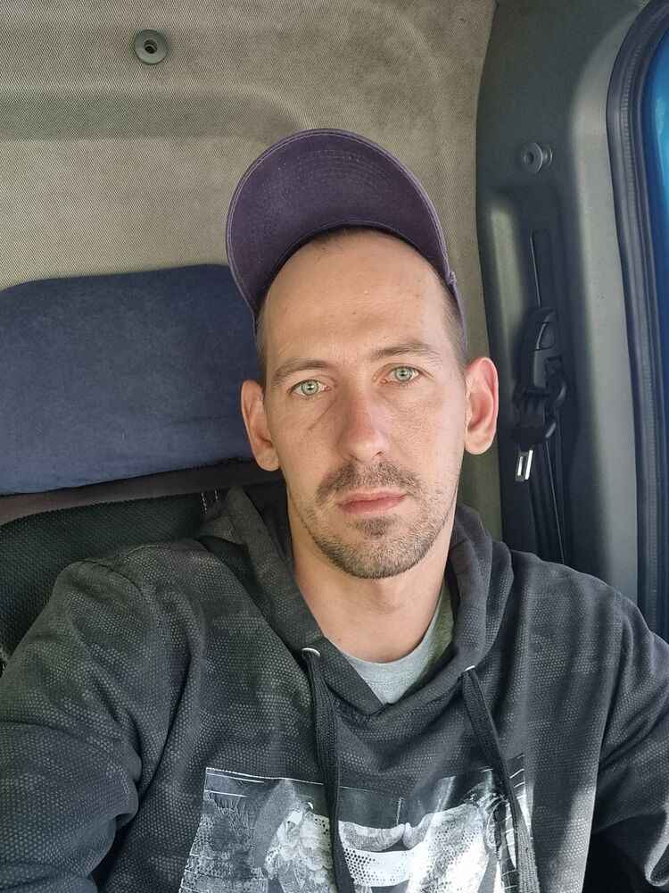  54090000  Andrey, 34 ,    