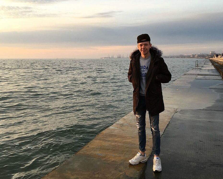  ,   Oleg, 27 ,   ,   , c 
