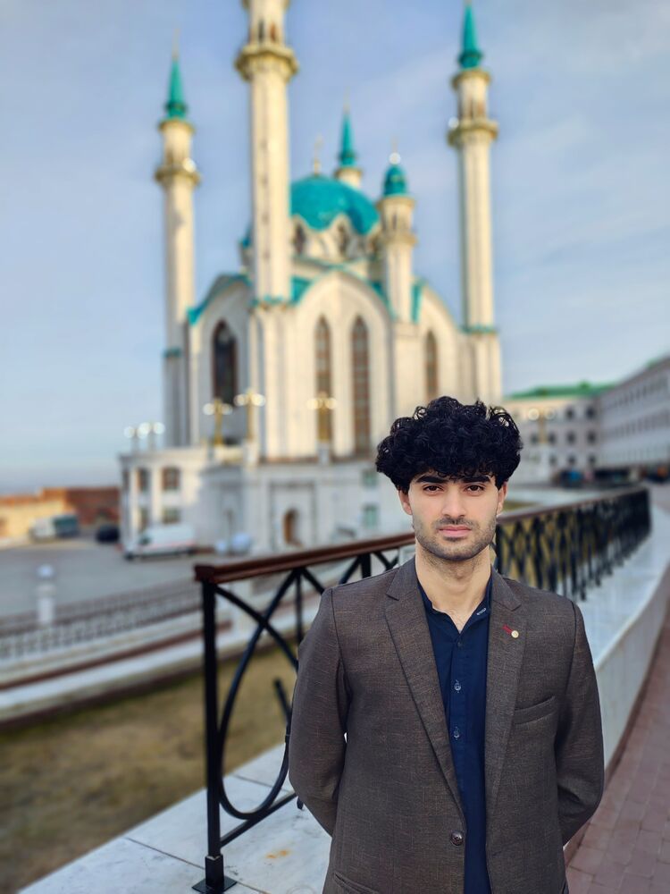  51968540  Gulsher khan, 21 ,     