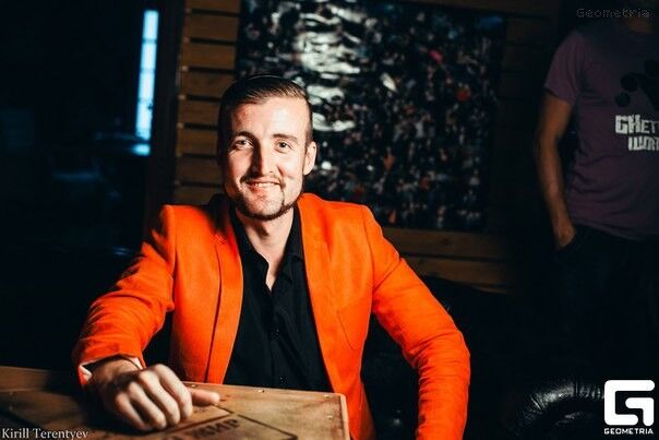  8224070  Andrey, 39 ,    