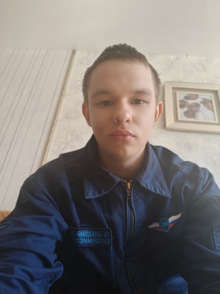  53380380  Anatoliy, 22 ,    