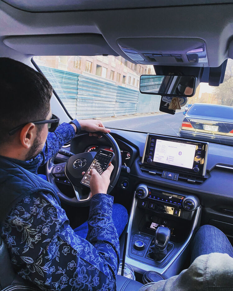  26594030  Yura, 22 ,    