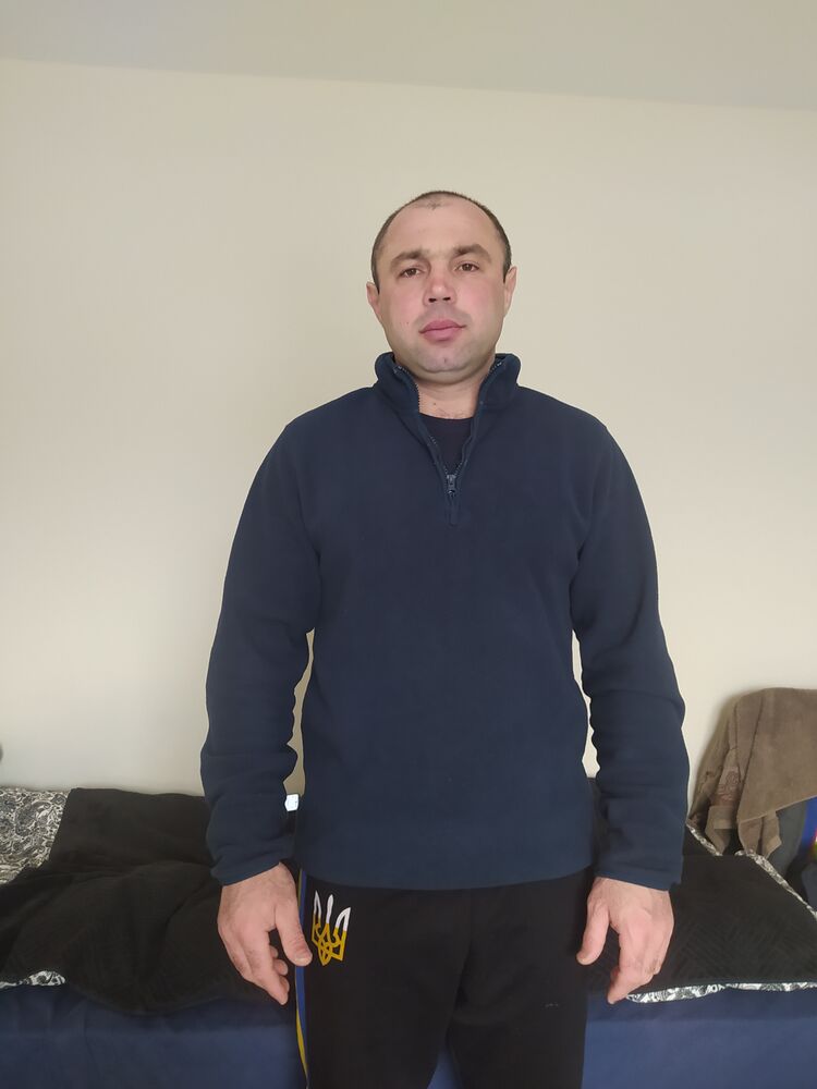  ,   Mykhailo, 36 ,   c 