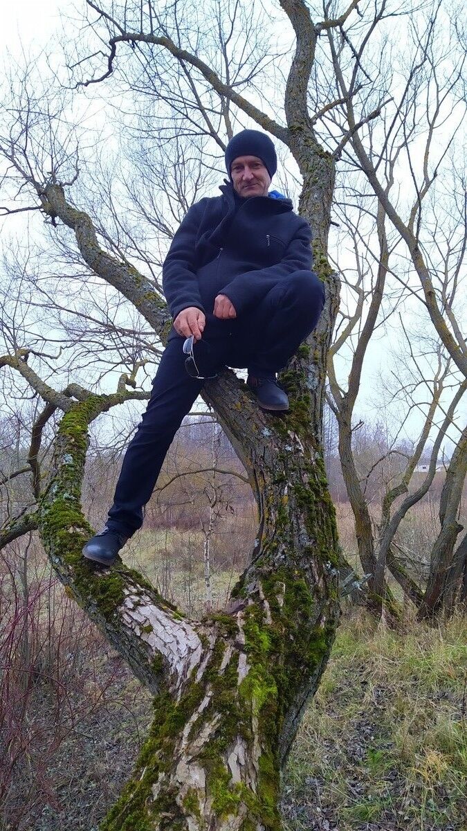  18391150  Andrei, 54 ,    