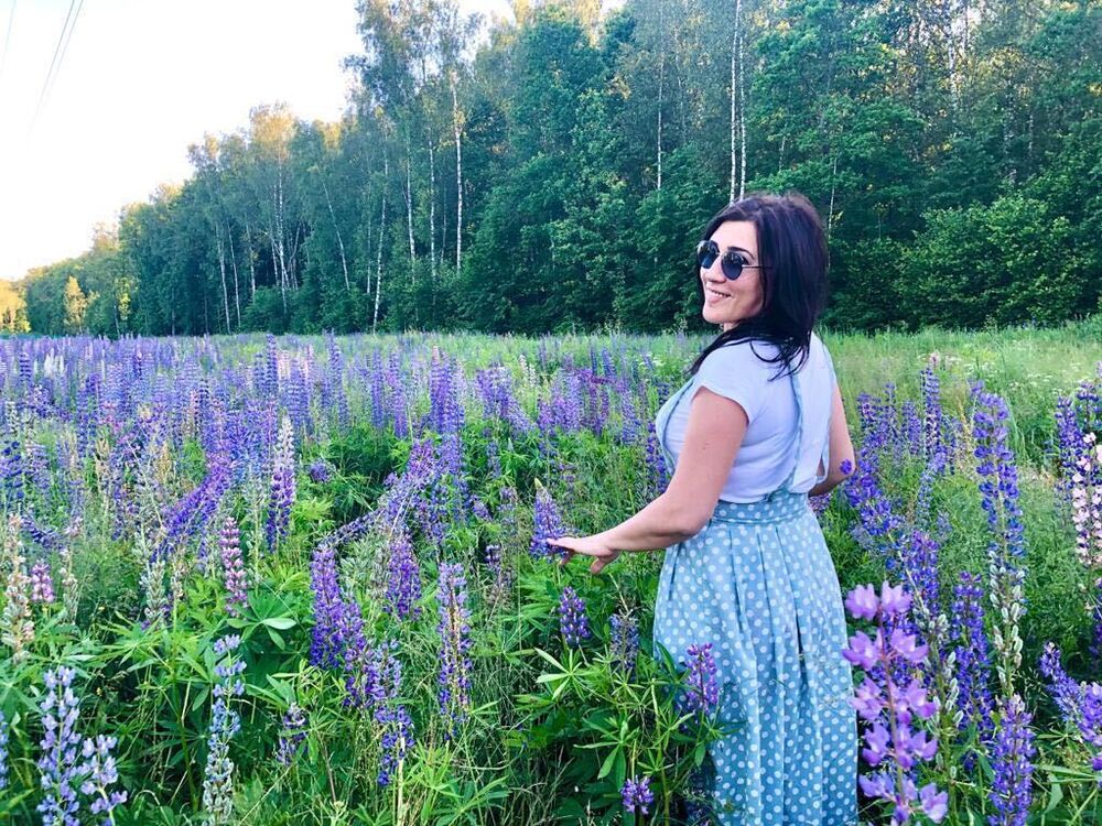  ,   Anjelica, 49 ,   ,   