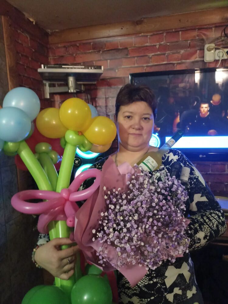  32391400  Svetlana, 49 ,    