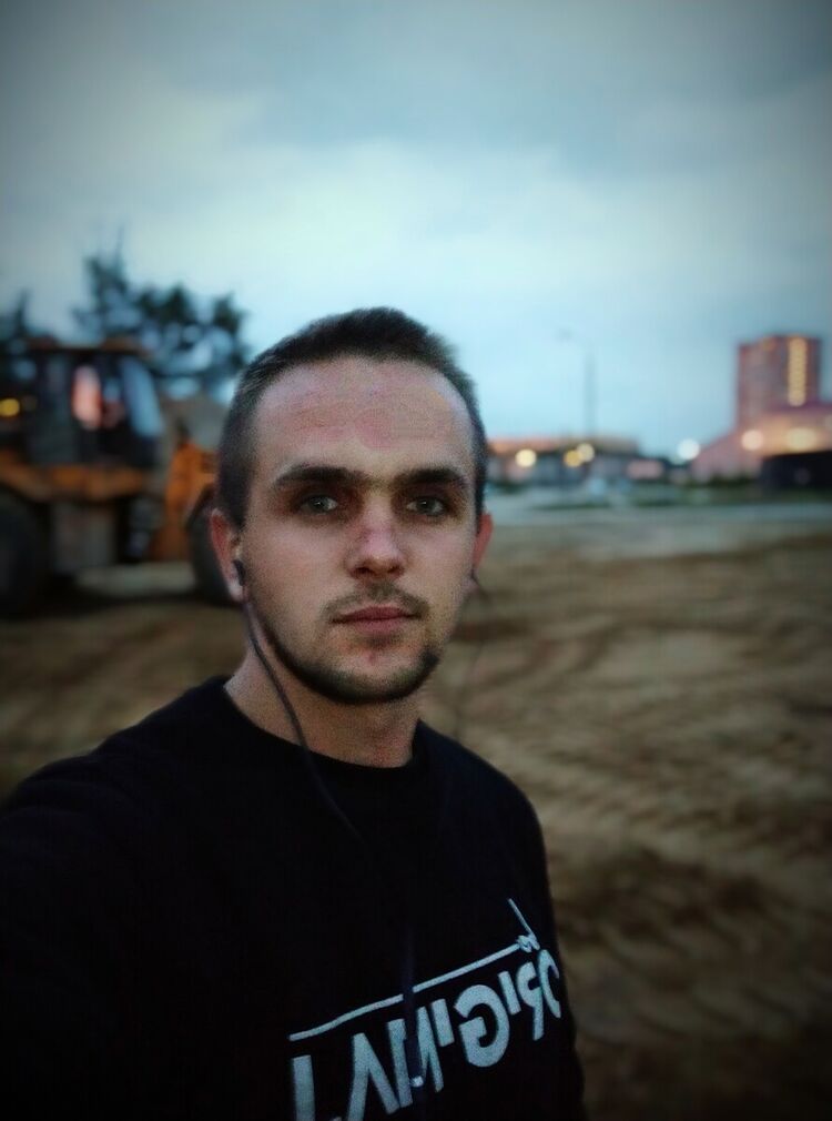 21273570  , 31 ,    