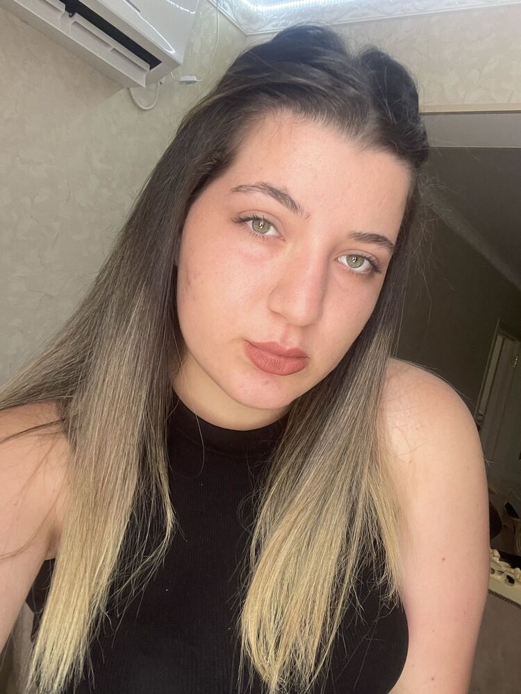  ,   Tatia, 26 ,     , c , 