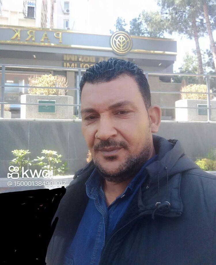  47084450  Mohamed, 48 ,    