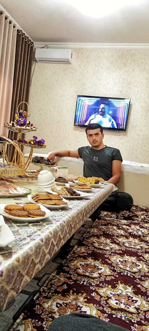  52553880  Habibi, 29 ,    