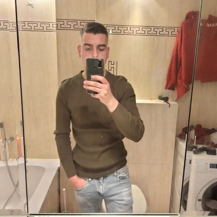  Piaseczno,   Valerii, 25 ,   ,   