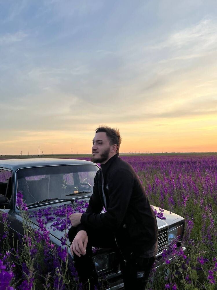  35300640  Yunus, 28 ,    