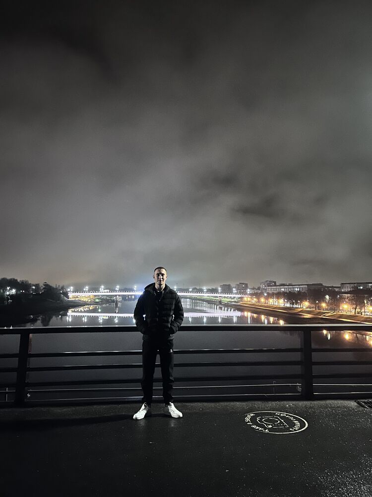  30703240  Danil, 23 ,     