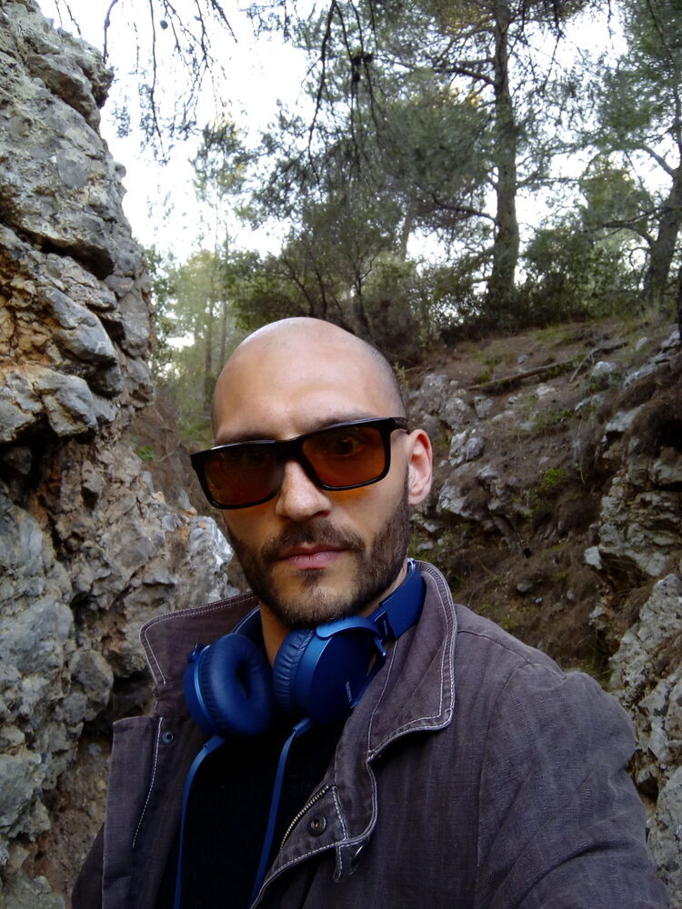  13770650  Alexandr T, 36 ,    Piraeus