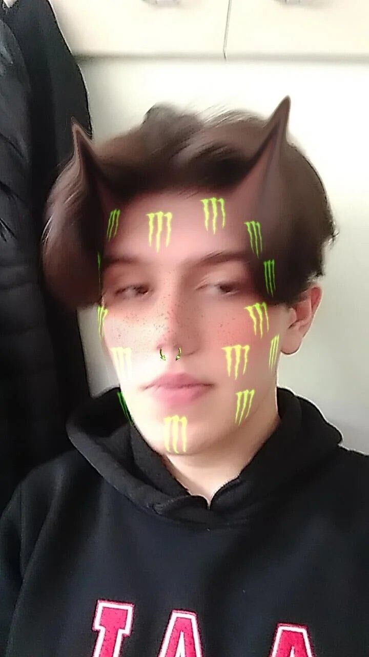  35367360  Junior, 25 ,    