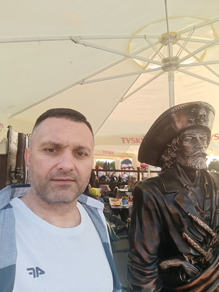  54461240  Bogdan, 45 ,    Zory